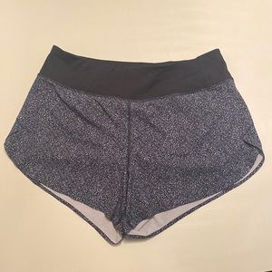 Athleta ‘run with it’ 3” short